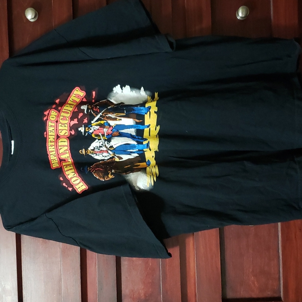 Gildan Department of Homeland security shirt 2XL